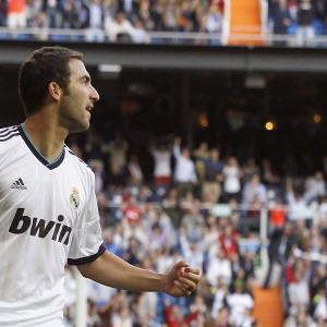 kaiyun登录-天神下凡！C罗帽子戏法刺穿千疮百孔的巴黎防线，天神下凡！C罗帽子戏法刺穿巴黎防线